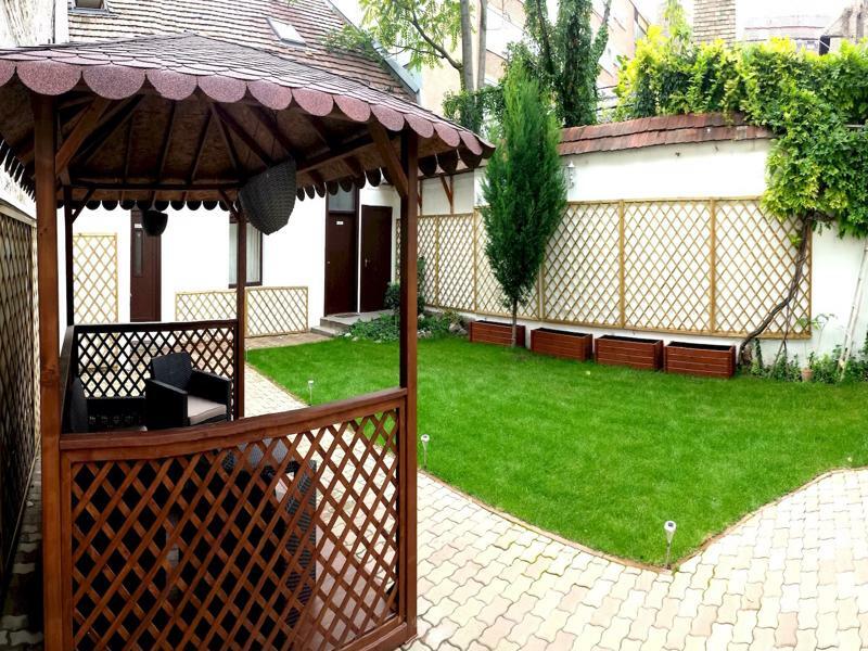 Garden House Hotell Budapest Exteriör bild